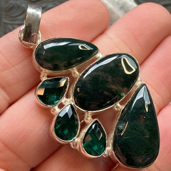 Moss Agate and Green Stone Jewelry Crystal Pendant - Picture 3 of 10